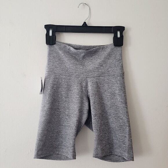 Old Navy Active Gray Bike Shorts XS - Picture 1 of 6